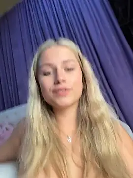 NinaVerse webkamerás műsora