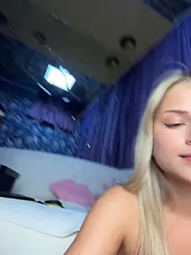 NinaVerse Webcam show
