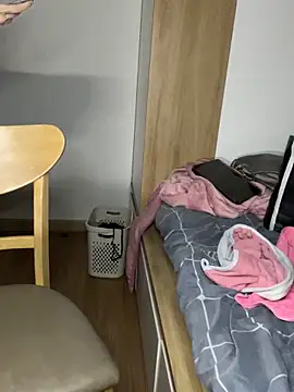 ZyKbaeseductive Adlı Modelin Canlı XXX Sohbeti
