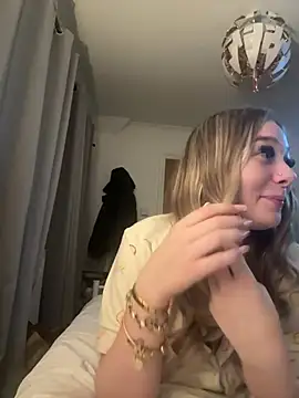 Kiiiiixj1 Show in webcam