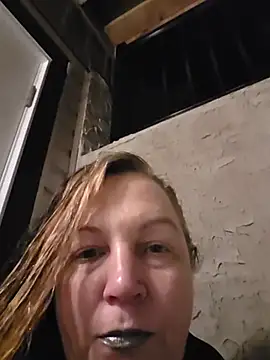Chat XXX en directo de Queenemerald