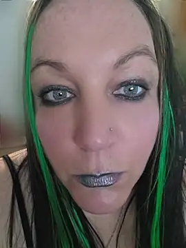 Queenemerald Chat XXX live