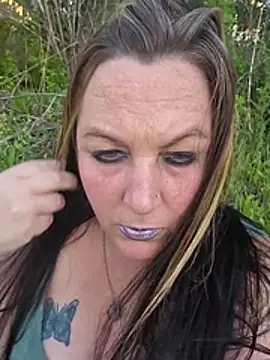 Queenemerald's Live XXX Chat