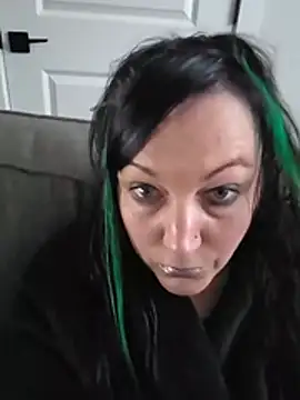 Queenemerald's Webcam Show