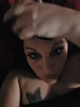 Queenemerald Webcam Show