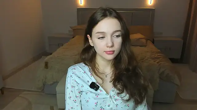 SharriSang élő XXX-chatje