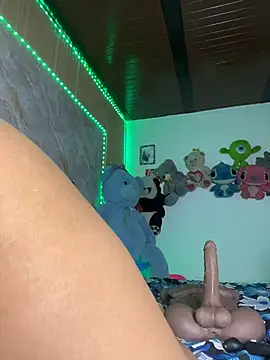 Saraa_M's Live XXX Chat