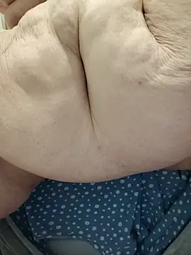 Pertunjukan Kamera Web 023thickandjuicy07