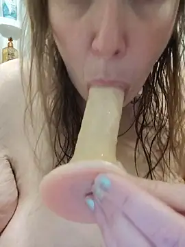הופעת וובקאם של 023thickandjuicy07