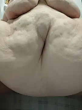 Show modela 023thickandjuicy07 na web-kameri