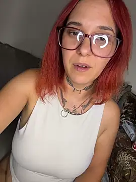 Show modela jebise23 na web-kameri
