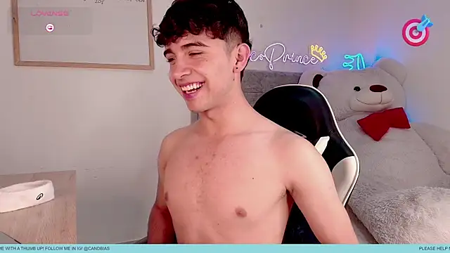 Show modela niico_prince na web-kameri