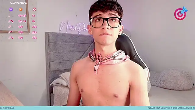 niico_prince's Webcam Show