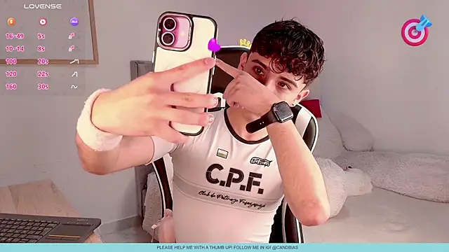 Show modela niico_prince na web-kameri