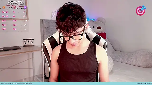 niico_prince Show in webcam
