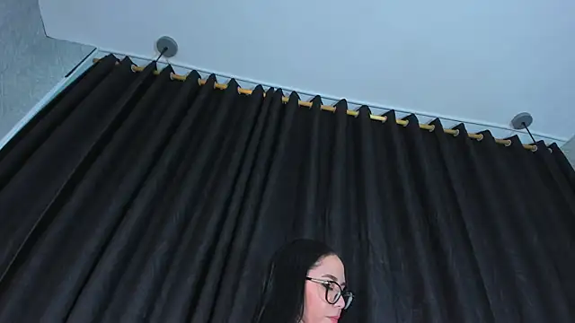 הופעת וובקאם של madisonyeduar_