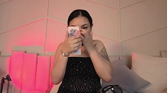mia_adams_bm's Live XXX Chat