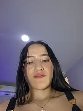Naty_wet_17 – Live XXX-chat