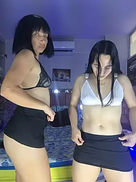 Naty_wet_17's Webcam Show