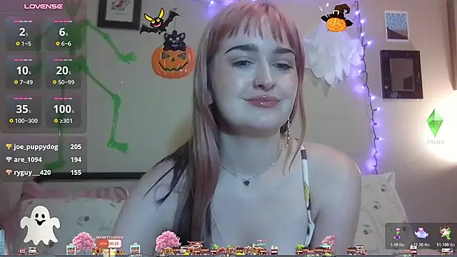 odetteraine Show in webcam