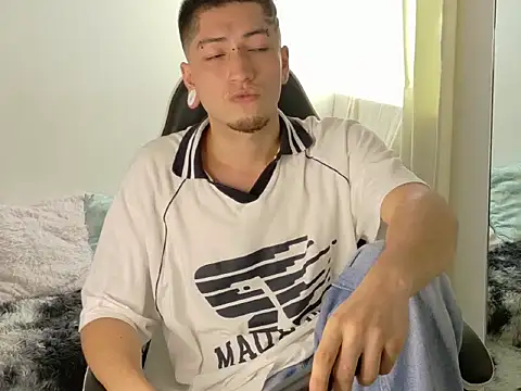 Zahir_Raw Webcam show
