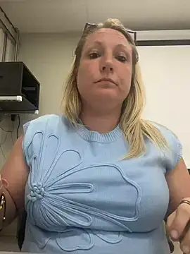 sweetkacibaby's Webcam Show