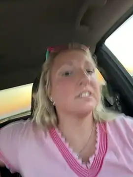sweetkacibaby Show in webcam