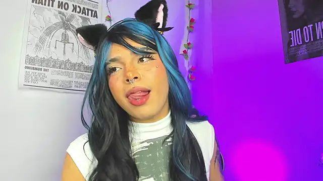 Maki_XOXO Show in webcam