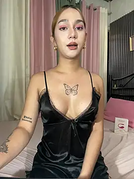 xElisParadisex webcam show
