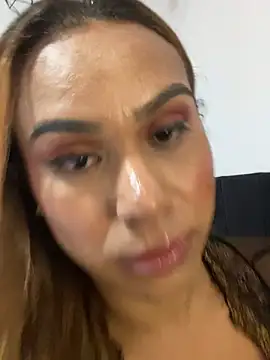 Show de Jullyanaximeness na webcam
