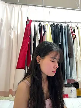 Naked-xx Adlı Modelin Canlı XXX Sohbeti