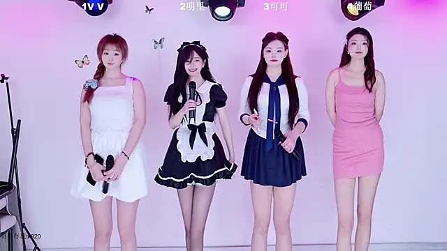 Show webcam de LOVE-018