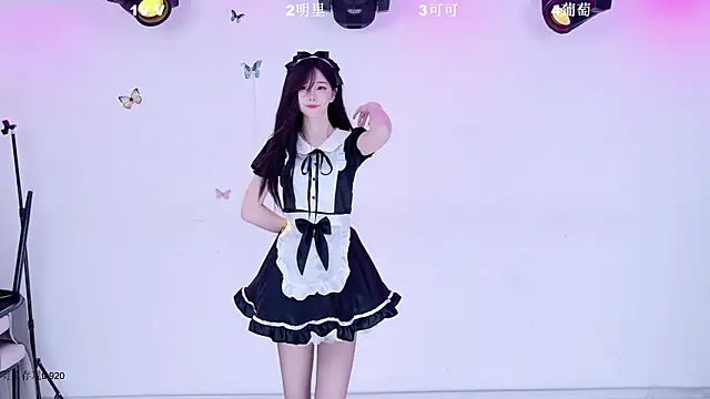 Show modela LOVE-018 na web-kameri