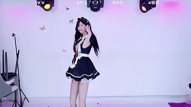 LOVE-018 – Kamerová šou