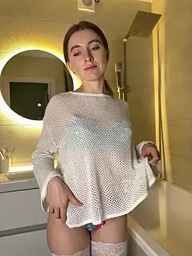 AliceVilliers Chat XXX in diretta