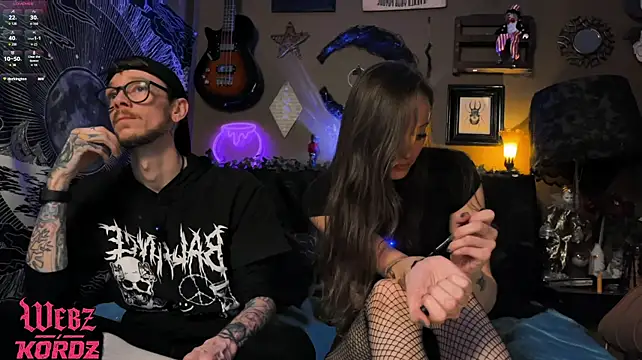 webzandkordz: διαδικτυακό σόου στην κάμερα