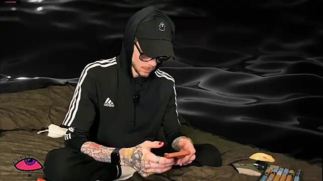webzandkordz: вебкам-шоу