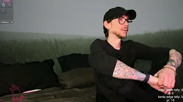 Show modela webzandkordz na web-kameri