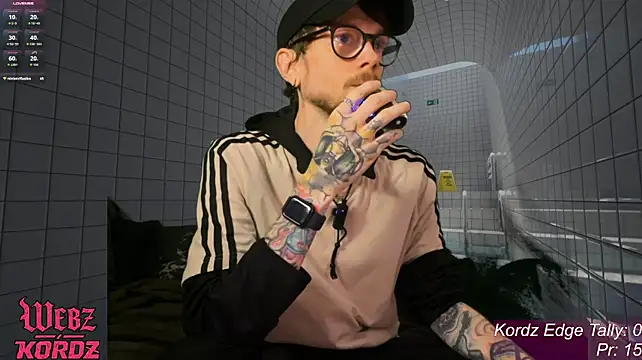 הופעת וובקאם של webzandkordz