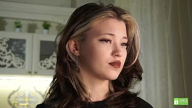 ShyAkemis' Live XXX Chat