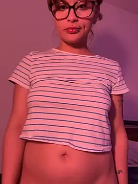 alldogsgotoheaven Show in webcam