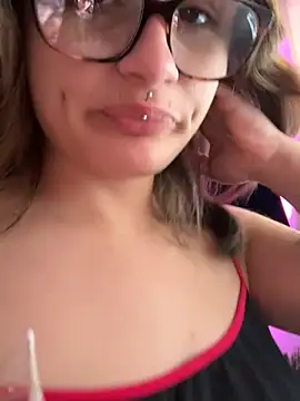 alldogsgotoheaven Show in webcam