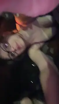 הופעת וובקאם של allpawgsgotoheaven