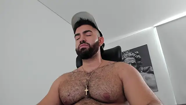 simonleon27 Show in webcam