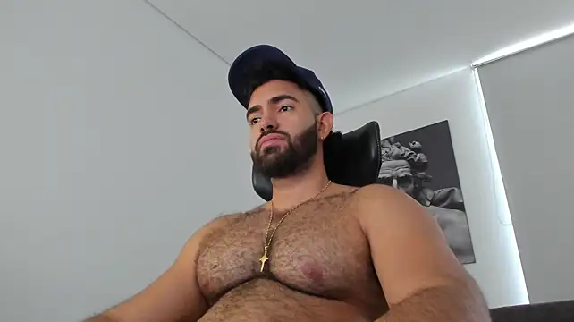 simonleon27 Show in webcam