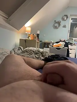 germanboy3 Show in webcam