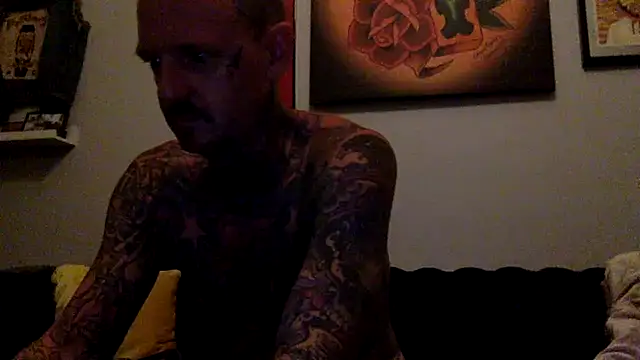 motorboater69 Show in webcam