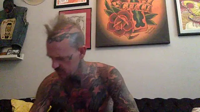 motorboater69 Show in webcam