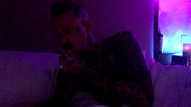 motorboater69 Show in webcam