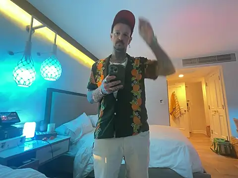 הופעת וובקאם של motorboater69